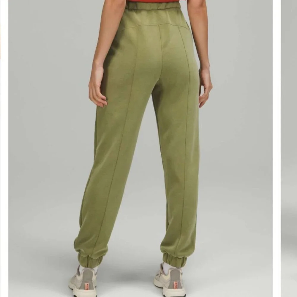 Lululemon Softstreme Relaxed High-Rise Pant Bronze Green Size 14 - Picture 3 of 8